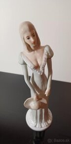 Krásna porcelánová soška výška 29 cm