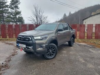 Toyota Hilux DC 2.8 I D-4D Invincible 4x4 A/T - 1