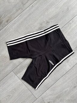 Predám adidas legíny / kraťasy