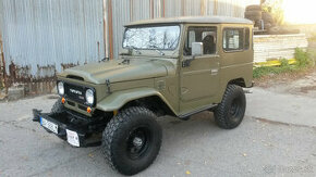 Toyota Land Cruiser BJ 42 - 1