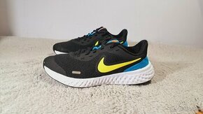 Nike revolution - 37,5