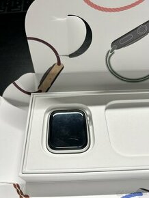 Apple watch SE 40, 120,- EUR - 1