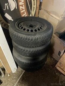 Zimné pneomatiky 195/65 R15 + plechove disky 5x112