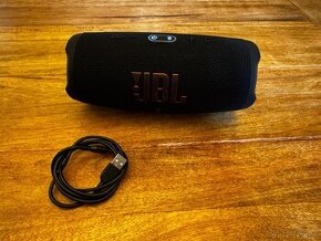 JBL Charge 5