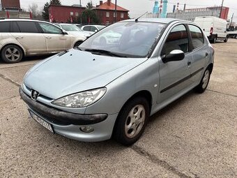 Peugeot 2006 1,6 benzín