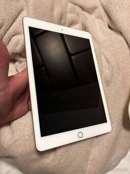 Apple iPad 6th generation