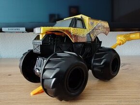 ROZPREDÁM ZBIERKU MONSTER JAM AUTÍČOK SUPER CENY