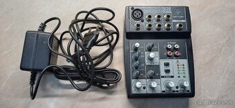 Behringer Xenyx 502 Analógový mixpult