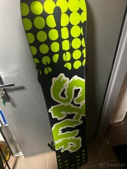 Snowboard + topánky