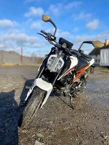 KTM Duke 125