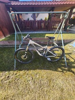 Celoodpružený bicykel