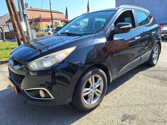 Hyundai ix35 2.0 CRDi VGT Style 4x4- aj na splátky od 74,50e - 1