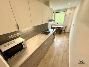 NA PRENÁJOM VEĽKÝ 3 IZB. BYT S BALKÓNOM, 84M2, UL. DR. CLEME