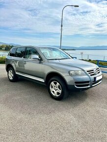 Volkswagen Touareg - 1