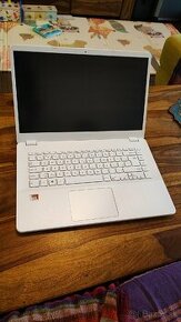 Asus VivoBook X505B - 1