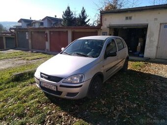 Opel corsa 1,2 59kw benzín - 1