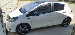 Yaris toyota 1,33 73kw 99ps biela zachovale auto - 1