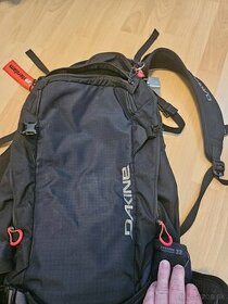 Dakine poacher 32l skialp batoh