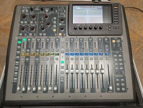 Behringer X32 Compact