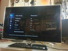 32" Smart  TV  na  diely - 1