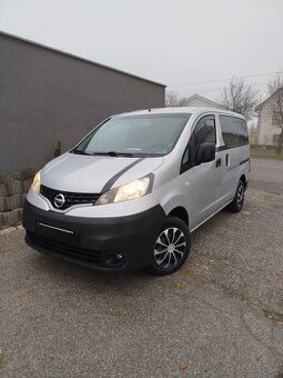 Nissan NV 200