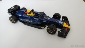 Stabnica Red Bull Oracle RB 19