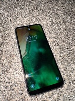 Predám Samsung Galaxy A20e čierny