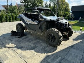 Maverick x3 turbo rr - 1