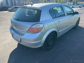 Opel Astra 1.6 16V - 1