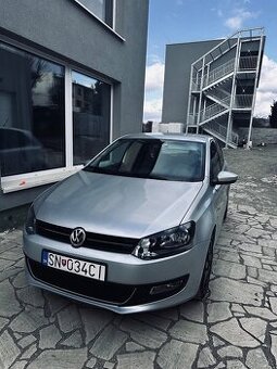 VW polo 6R  1.6 TDI manual 5st. Strieborna svetla metaliza