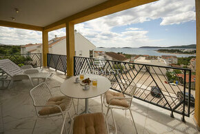 Apartmán - 3 izby - v luxusnej vile Mediterana na polostrove