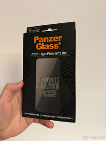 PanzerGlass Ceramic 15 Pro Max