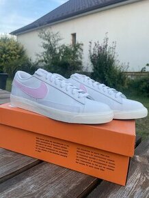 Nike Blazer Low White Pink