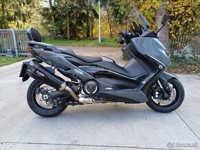 Yamaha T-MAX 560 - 1