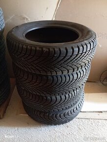 PNEU Pirelli Cinturato winter 185/65 R15