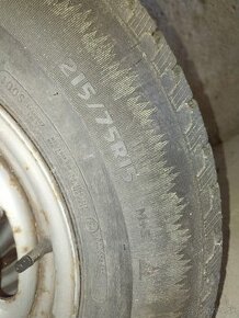 215/75 R15