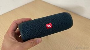 JBL FLIP 5 Čierny