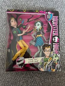 Monster High Frankie Stein & Jackson Jekyll Picnic Casket