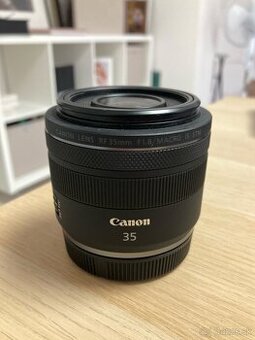 Canon RF 35mm f/1.8 IS Macro STM