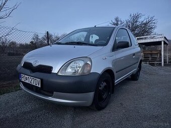 Toyota Yaris 1.0 benzín