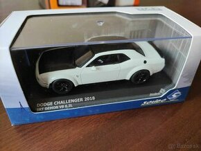 Dodge Challenger 2018 1:43