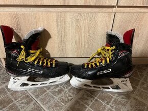 Bauer Vapor x600