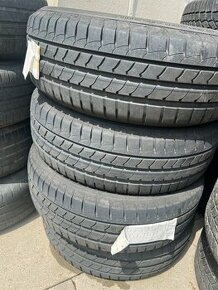 4x pneu Goodyear Efficient Grip 195/60 R16 89H