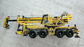 Predám LEGO Technic 8053 - Mobile Crane