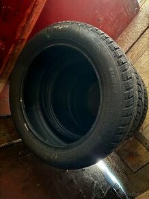 Zimne pneumatiky 215/55 r17 5-6mm vid foto