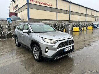 Toyota RAV4 2.5 Hybrid e-CVT Business edícia FWD