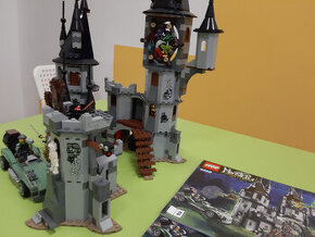 LEGO 9468, 9463 - séria Castle - Vampírsky hrad + Vlkolak