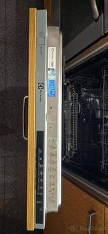 Umývačka riadu Electrolux - 1