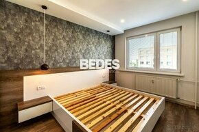 BEDES |  Zrekonštruovaný 3 izbový byt s loggiou, zariadenie