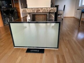 Panasonic televízor Model No.TX -P50UT5OE - 1